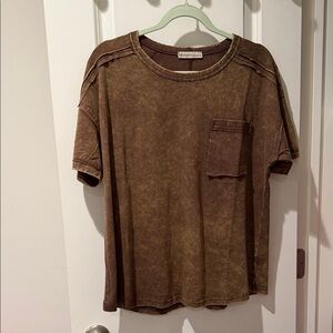 Zenana Outfitters Brown Short Sleeve Tee